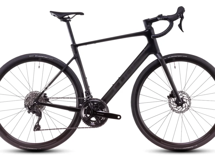 Cube Attain C:62 Race - 2025 - 28 Zoll - Diamant